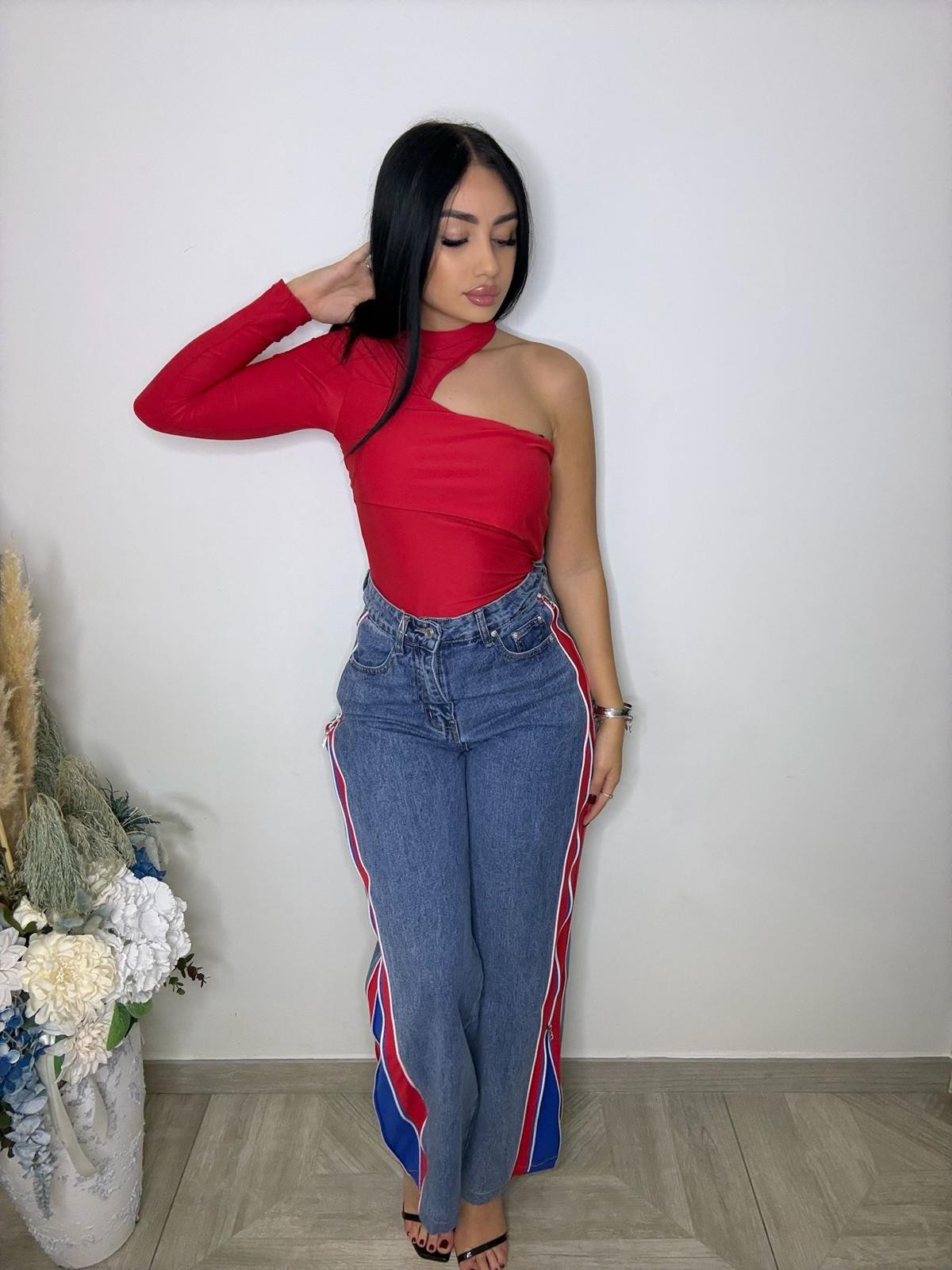 Jeans red