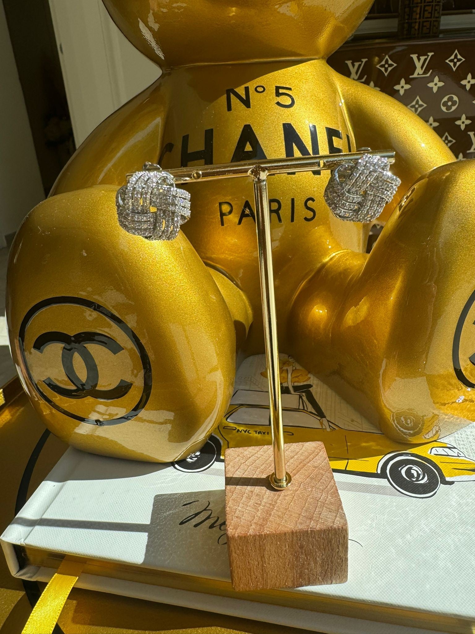 Orecchini bottons
